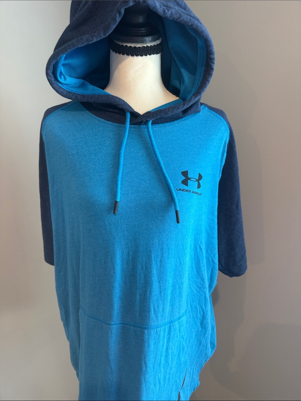 Under Armour Blue and Navy Short-Sleeve Hooded Top
